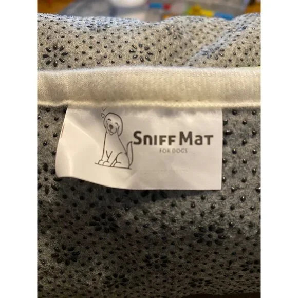 Dog Snuffle Sniff Mat Training Playing Slow Feeding Enrichment Treat Food Toy - Picture 4 of 4